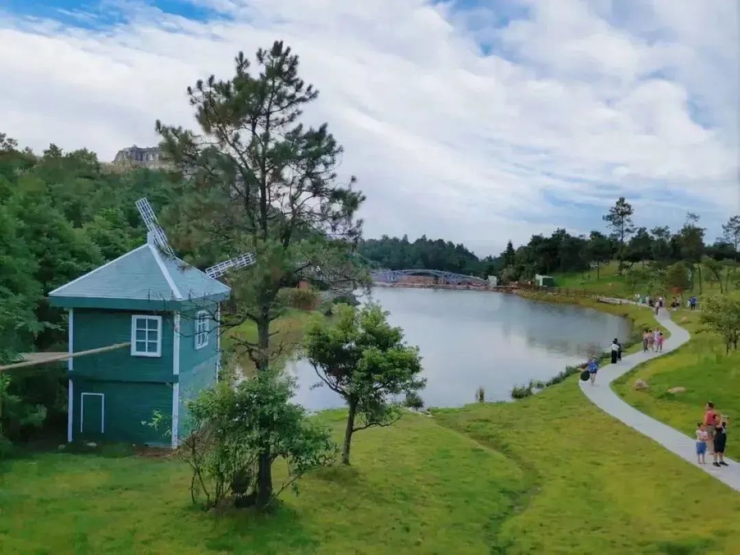 新晉網紅打卡地！福州鼓嶺柱里露營地“火”上央視